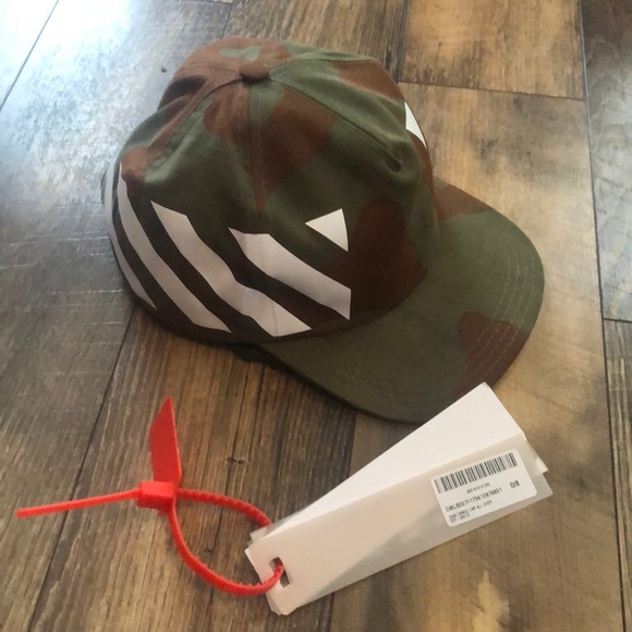 Off-White Other - Off-White Camouflage hat